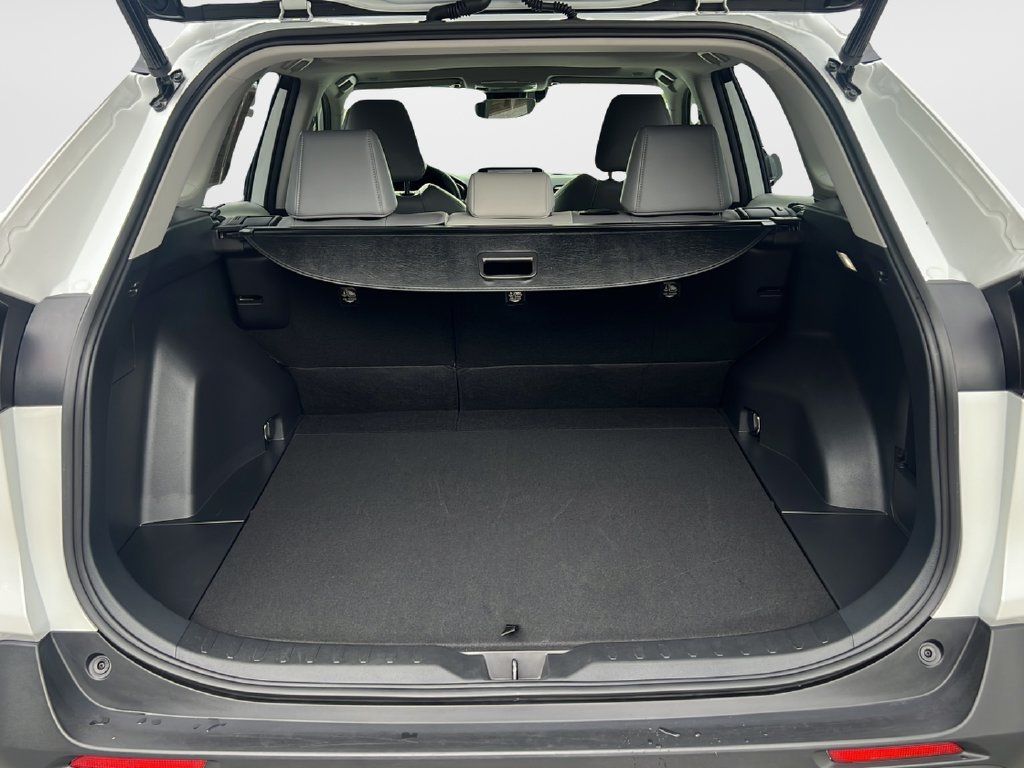 Used 2023 Toyota RAV4 XLE Premium AWD/4WD image 12