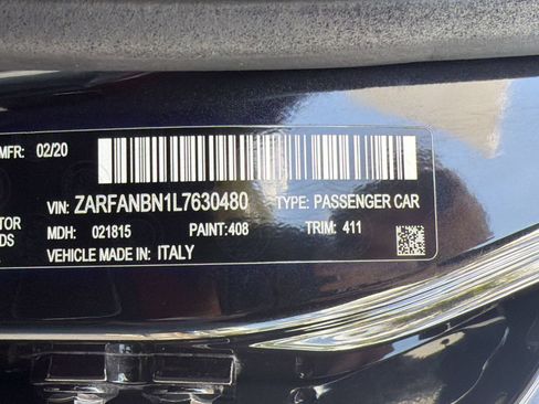Used 2020 Alfa Romeo Giulia Ti w/ Active Blind Spot Package AWD/4WD image 23