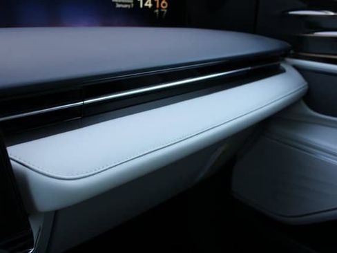 New 2026 Lincoln Nautilus Premier image 32