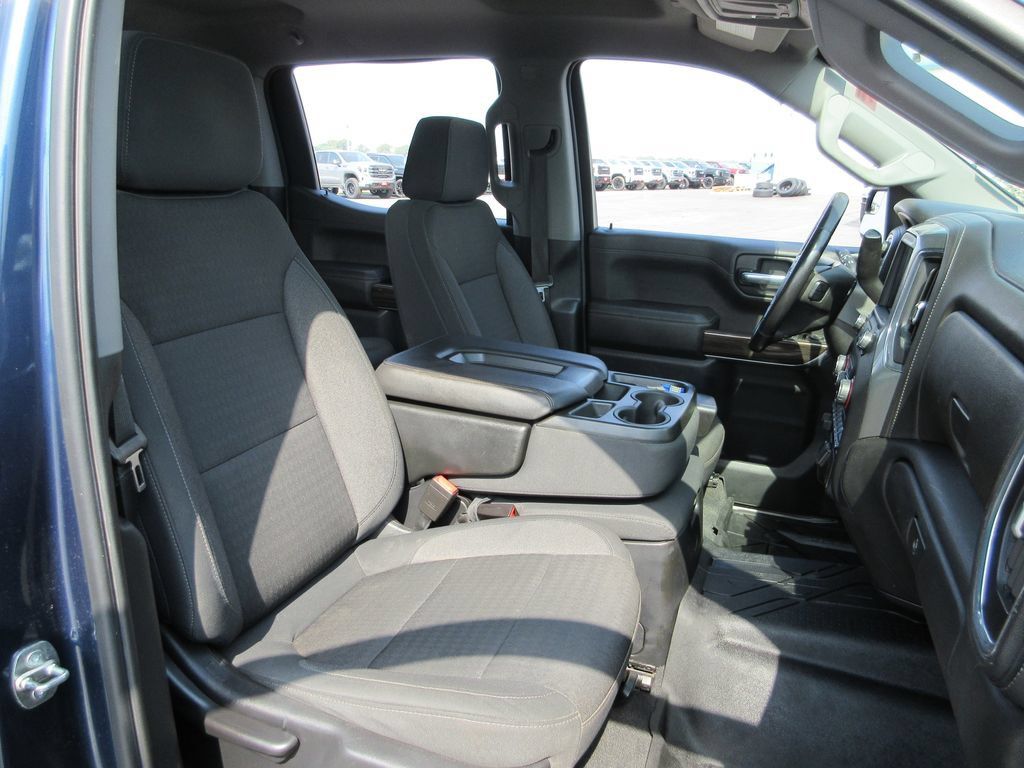Used 2021 Chevrolet Silverado 1500 RST w/ Bed Protection Package AWD/4WD image 23