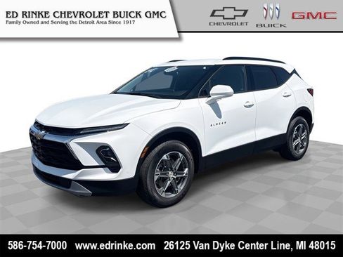 Used 2025 Chevrolet Blazer LT w/ Convenience Package AWD/4WD image 1