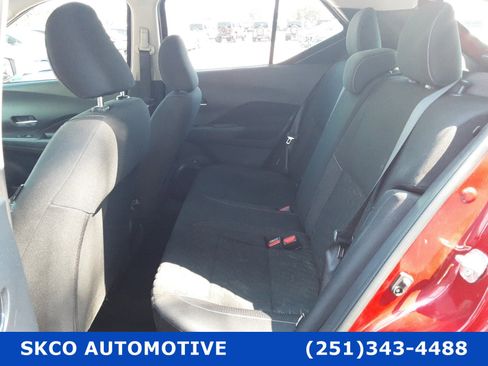 Used 2022 Nissan Kicks SV image 14