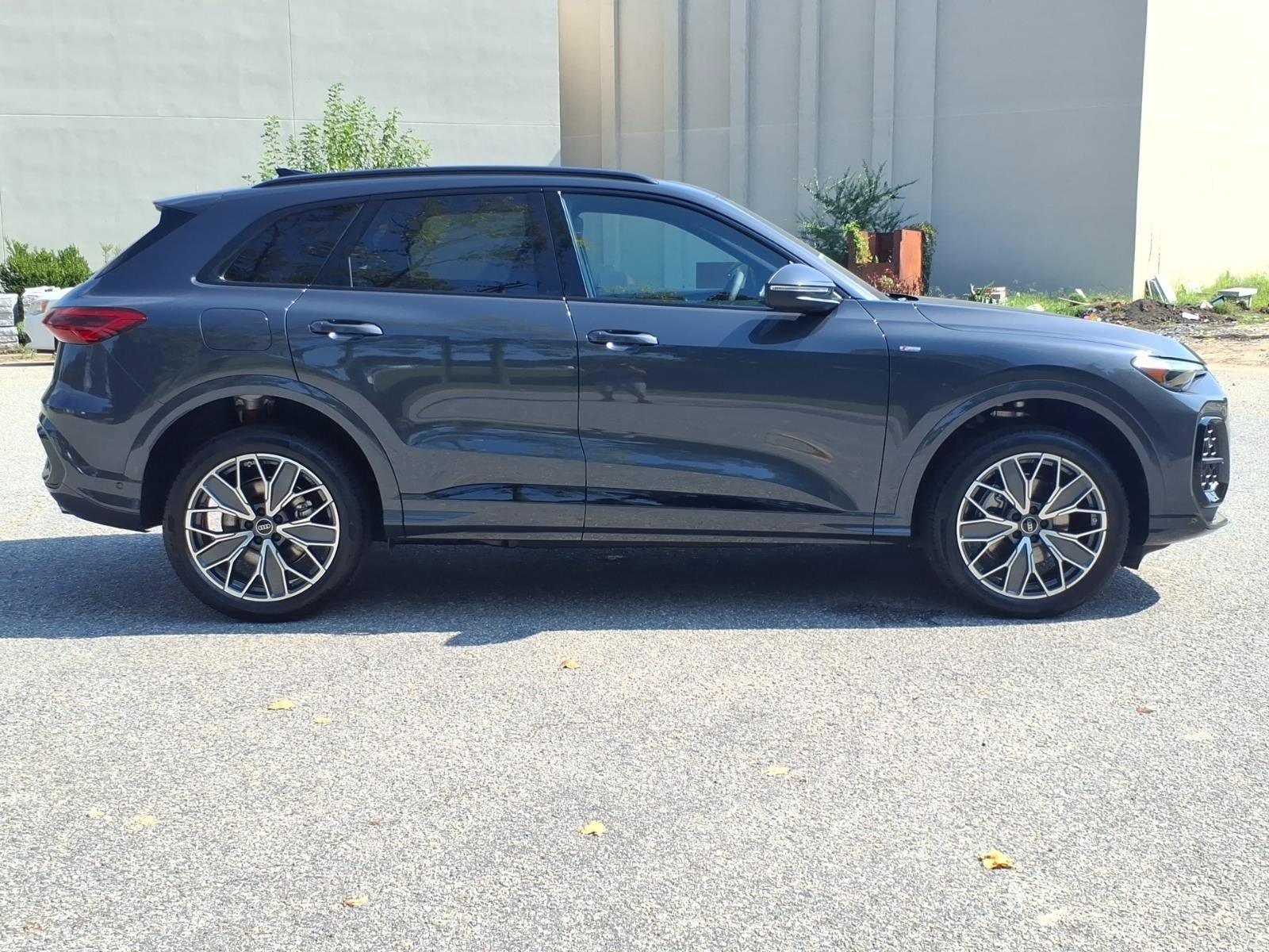 New 2026 Audi Q5 Premium Plus AWD/4WD image 7
