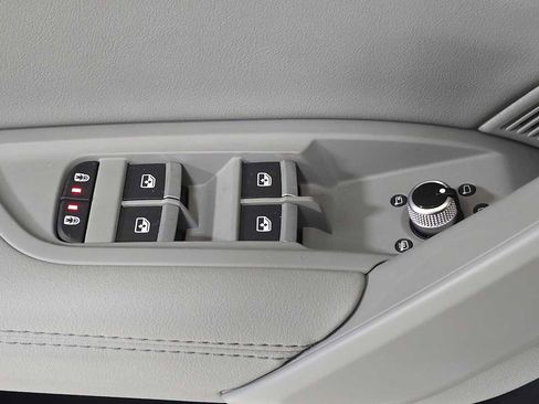 Used 2024 Audi Q5 e Prestige image 25