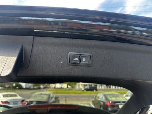 Used 2018 Audi Q3 2.0T Premium Plus w/ Premium Plus Package image 25