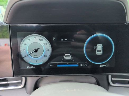 Used 2025 Hyundai Elantra SEL FWD image 16
