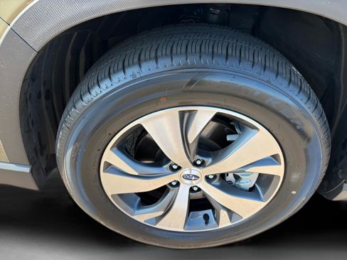 Used 2025 Subaru Ascent Premium w/ Premium Package image 36