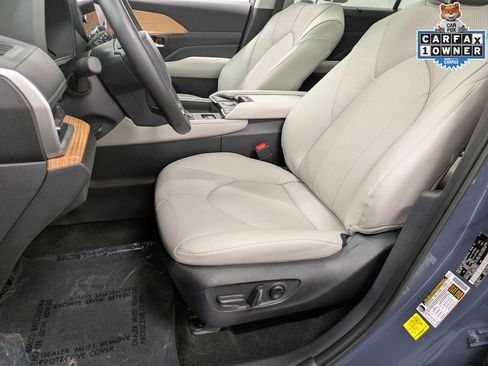 Used 2025 Toyota Grand Highlander AWD Hybrid image 10