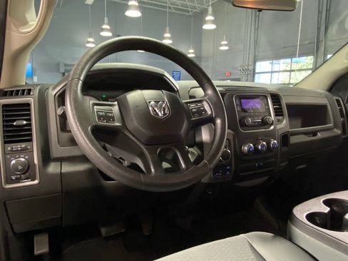Used 2017 RAM 1500 Express AWD/4WD image 19