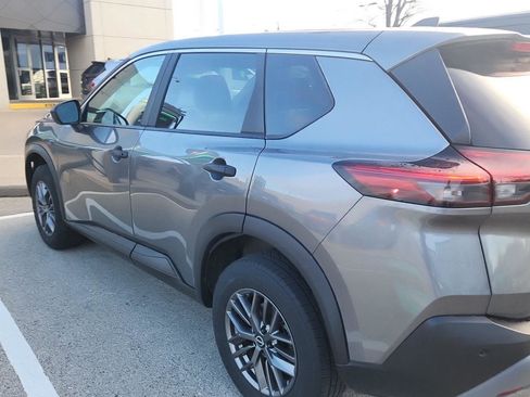 Used 2023 Nissan Rogue S image 6