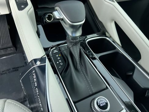 Certified 2025 Kia Telluride EX w/ EX Captain's Chair Package image 22