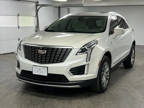 Certified 2022 Cadillac XT5 Premium Luxury image 1