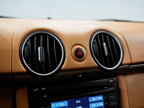 Used 2009 Porsche Cayman RWD image 12