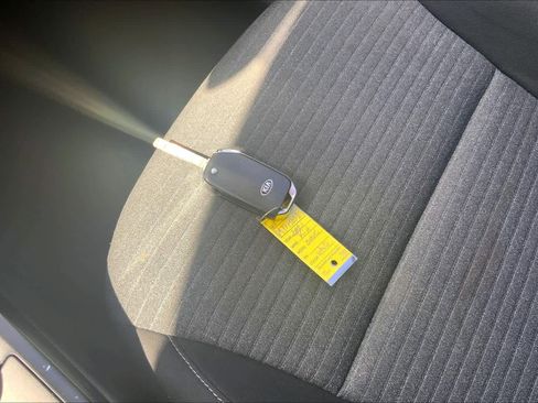 Used 2021 Kia Soul S FWD image 15