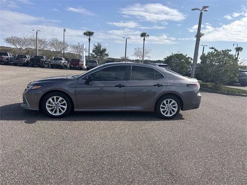 Used 2024 Toyota Camry LE image 7