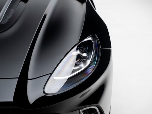 Used 2021 Aston Martin DBX image 10