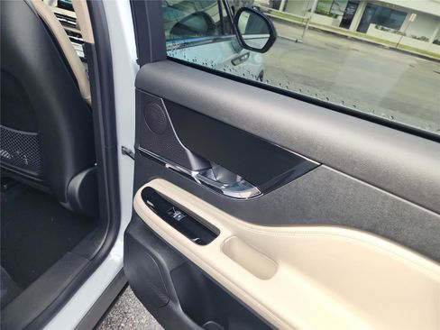 New 2026 Lincoln Corsair Premiere image 19