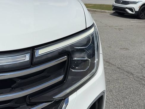 Used 2025 Volkswagen Atlas SE FWD image 27