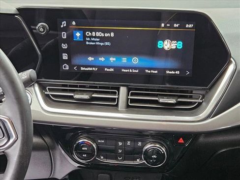 Certified 2024 Chevrolet Trax ACTIV w/ Driver Confidence Package image 12