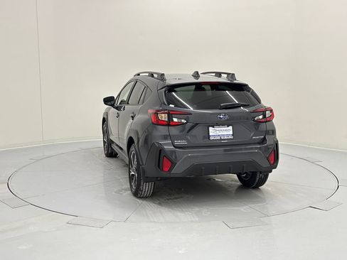 Used 2025 Subaru Crosstrek 2.0i Premium image 3