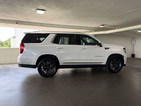 Used 2021 GMC Yukon Denali w/ Denali Premium Package AWD/4WD image 7