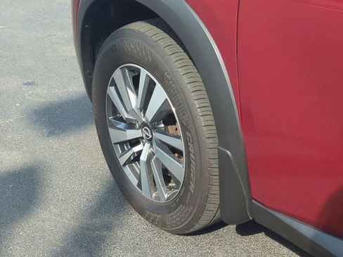 Used 2024 Nissan Pathfinder SL image 31