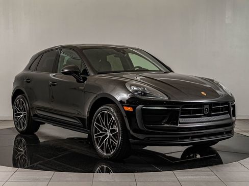 New 2026 Porsche Macan AWD/4WD image 10