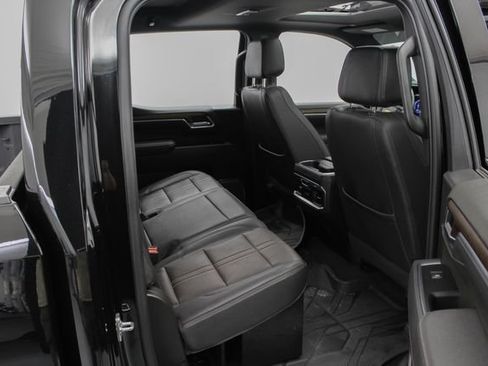 Used 2025 Chevrolet Silverado 1500 High Country w/ High Country Premium Package AWD/4WD image 23