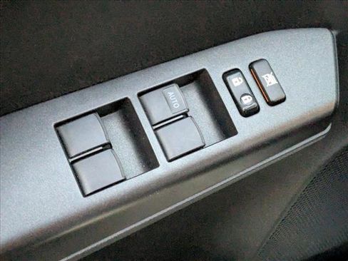 Used 2016 Toyota RAV4 XLE image 12