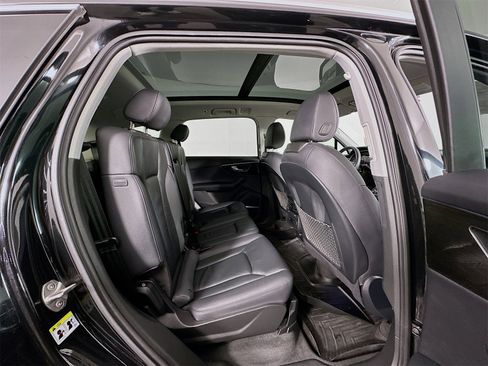 Used 2023 Audi Q7 3.0T Premium Plus image 30