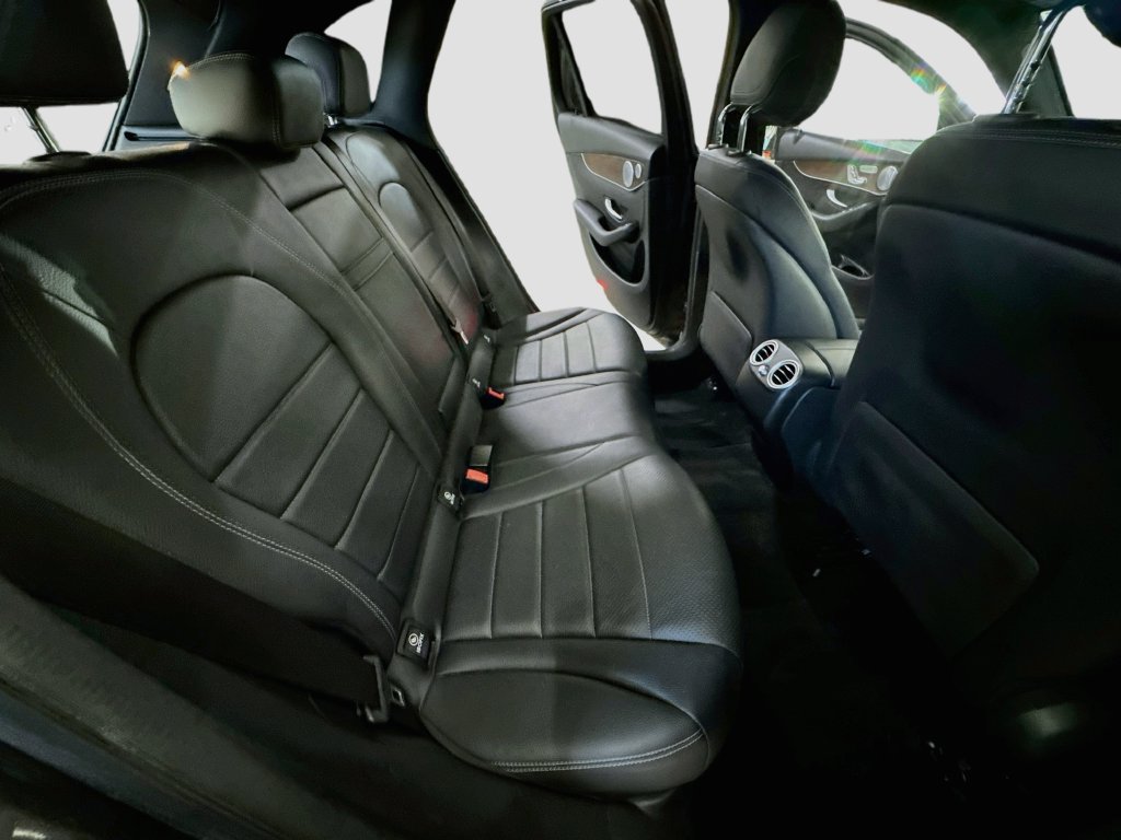 Certified 2020 Mercedes-Benz GLC 300 4MATIC image 33