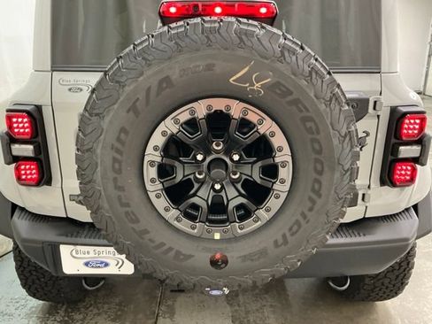 New 2026 Ford Bronco Raptor w/ Interior Carbon Fiber Pack AWD/4WD image 6
