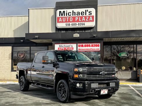 Used 2016 Chevrolet Silverado 2500 LT w/ Midnight Edition image 2