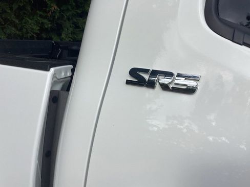 Certified 2022 Toyota Tacoma SR5 RWD image 17