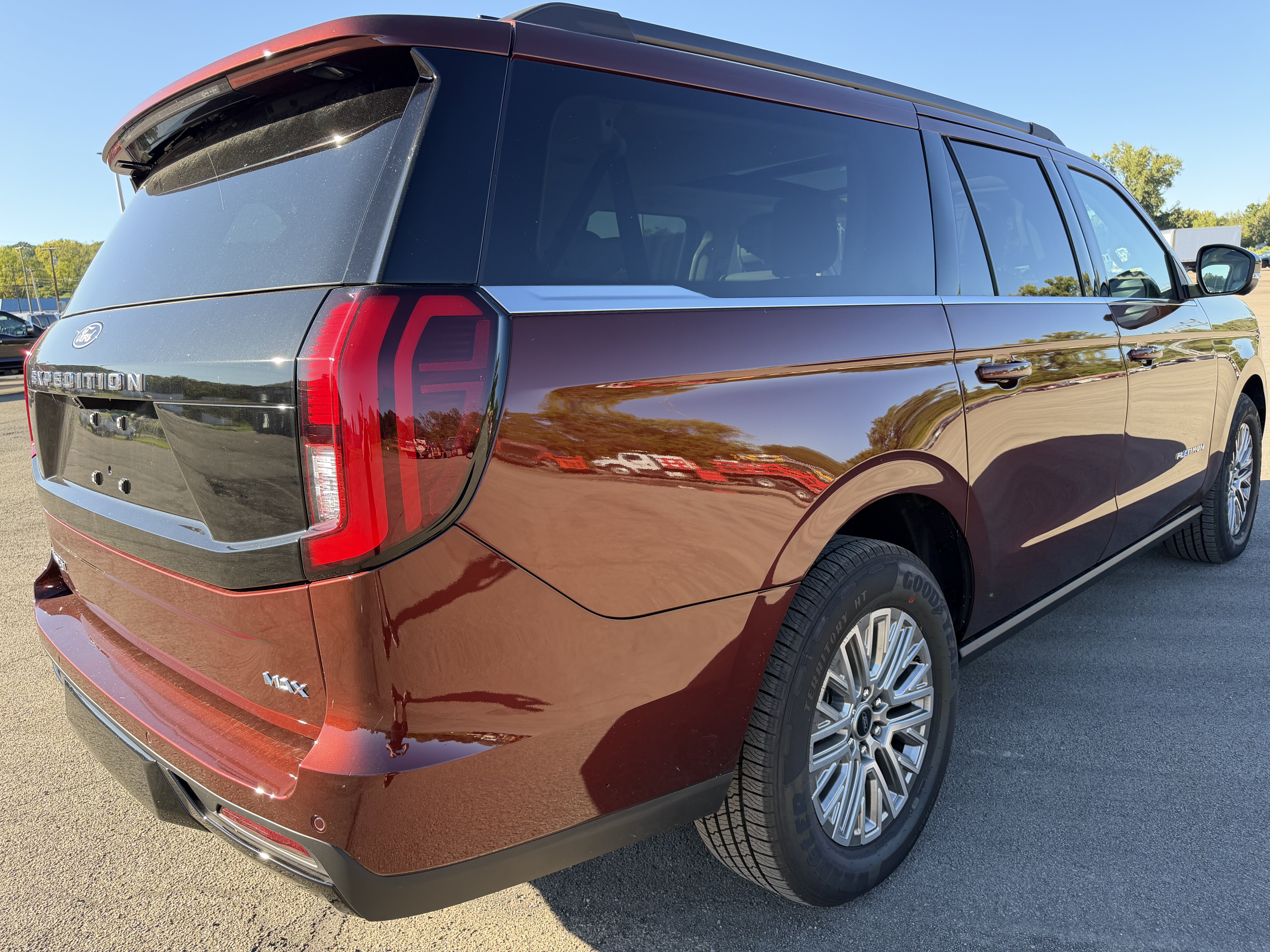 New 2027 Ford Expedition Max Platinum w/ Driver's Package AWD/4WD image 2