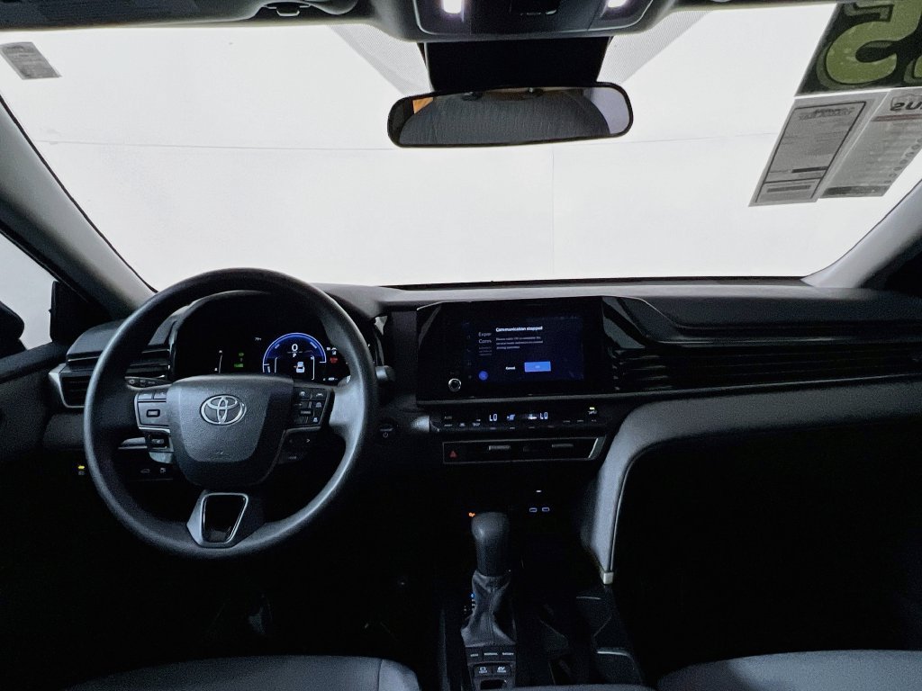 Used 2025 Toyota Camry LE FWD image 27
