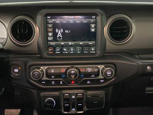 Used 2022 Jeep Wrangler Unlimited Sport w/ Sun And Sound Package AWD/4WD image 12