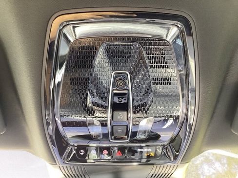 New 2026 Cadillac Vistiq Luxury w/ LPO, Floor Liner Package image 20