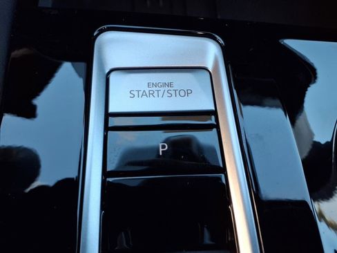 New 2026 Volkswagen Atlas Cross Sport SE image 28