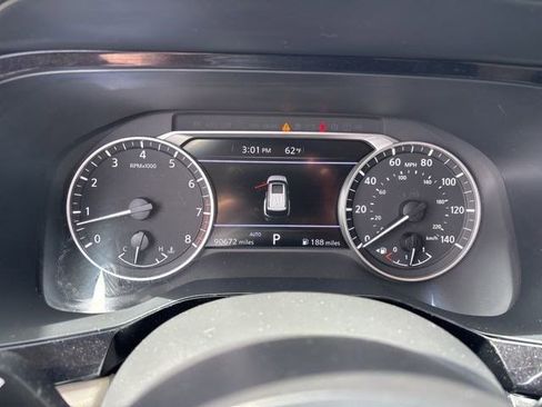 Used 2024 Nissan Pathfinder SV AWD/4WD image 15