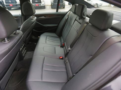 Used 2019 BMW 530i xDrive w/ Convenience Package image 10