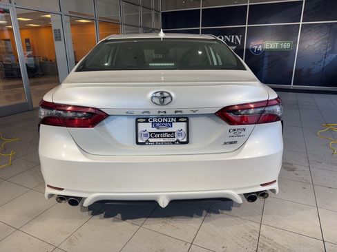 Used 2023 Toyota Camry XSE image 7