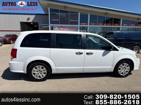 Used 2019 Dodge Grand Caravan SE FWD image 1