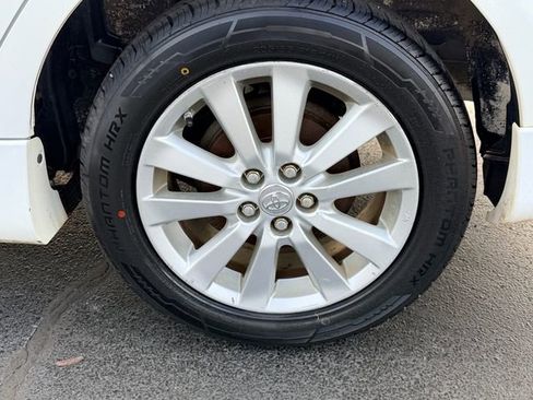 Used 2010 Toyota Corolla image 14