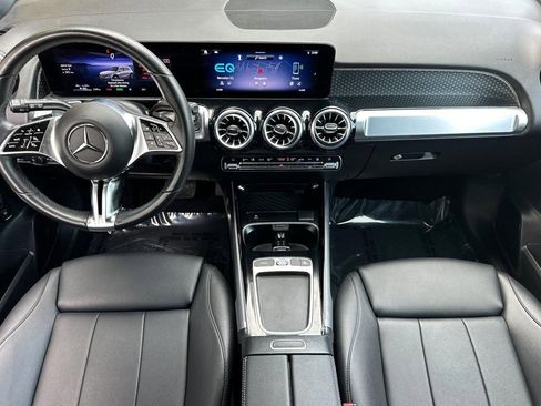 Used 2024 Mercedes-Benz EQB 300 4MATIC image 16