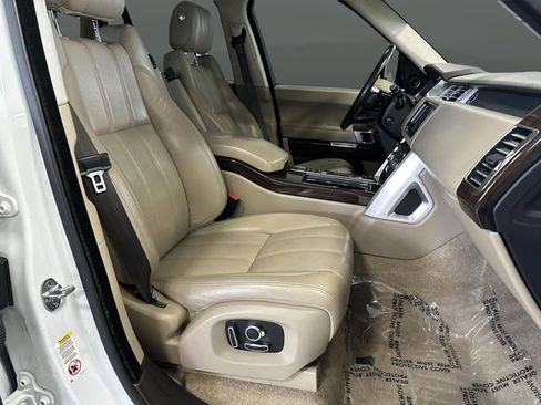 Used 2016 Land Rover Range Rover HSE image 32