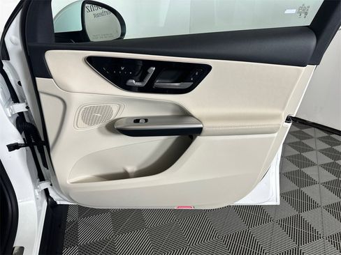 Certified 2026 Mercedes-Benz GLC 300 4MATIC image 15