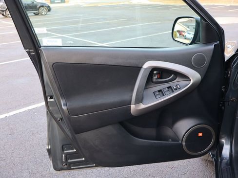 Used 2006 Toyota RAV4 Sport image 23