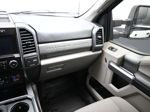 Used 2022 Ford F350 XLT w/ Black Appearance Package AWD/4WD image 14