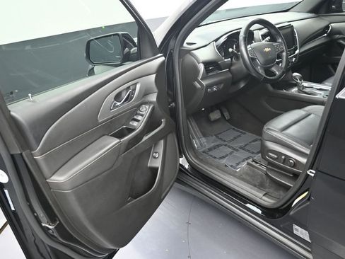 Used 2023 Chevrolet Traverse LT FWD image 10
